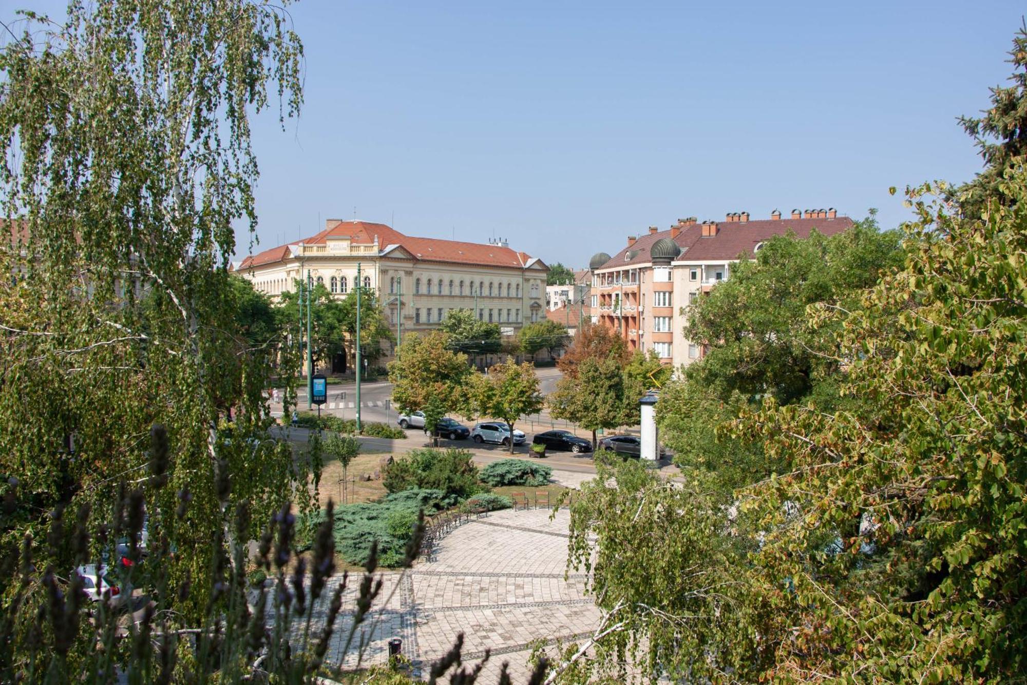 Aquarius Apartman Segedyn Zewnętrze zdjęcie